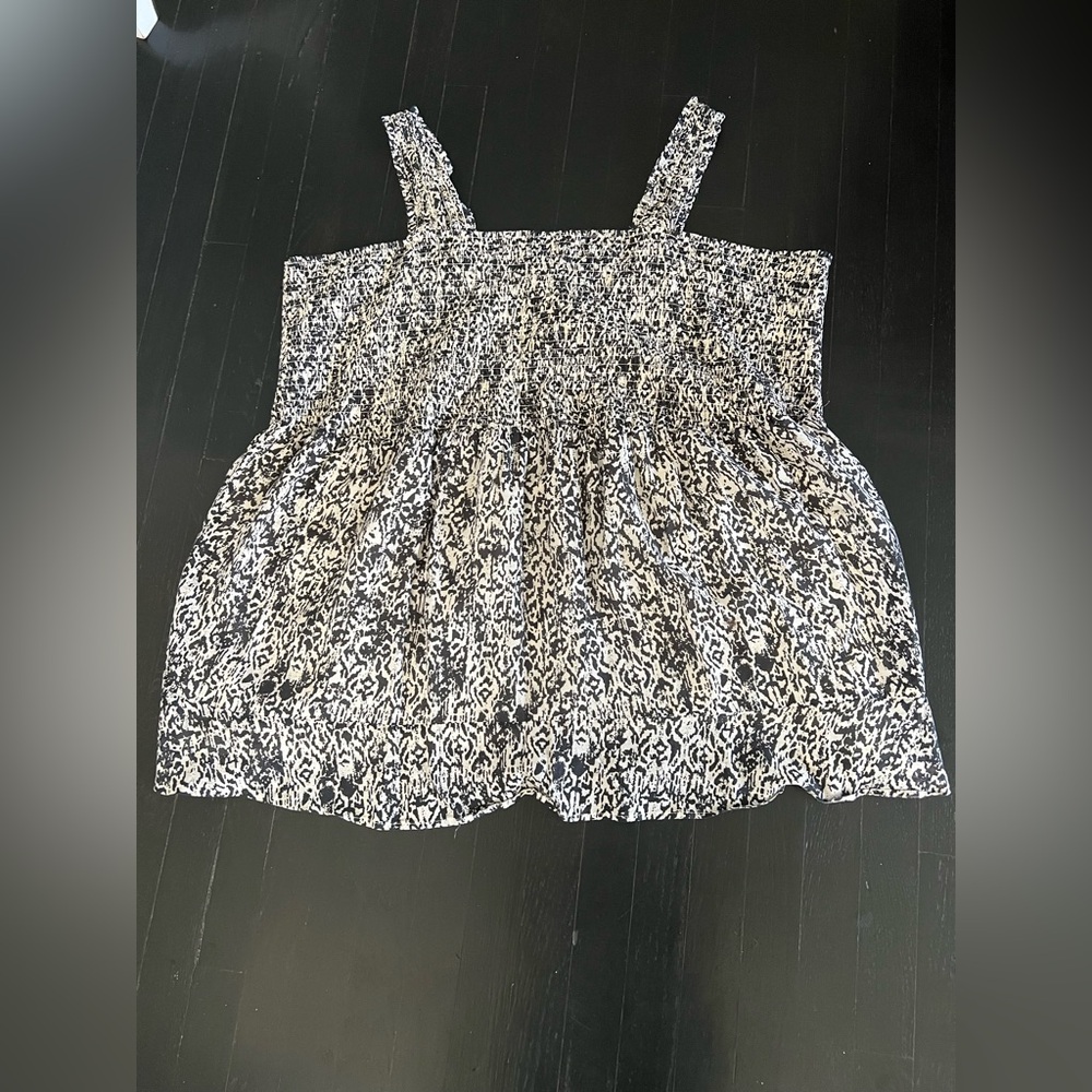 Lane Bryant Textured Gray and Black Top.   Size 26/28